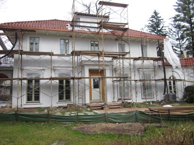 Traditional stucco in the Glover
                    Park area in Washington, DC