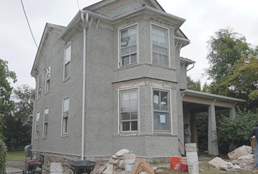 Pebble dash stucco in Leesburg, Virginia